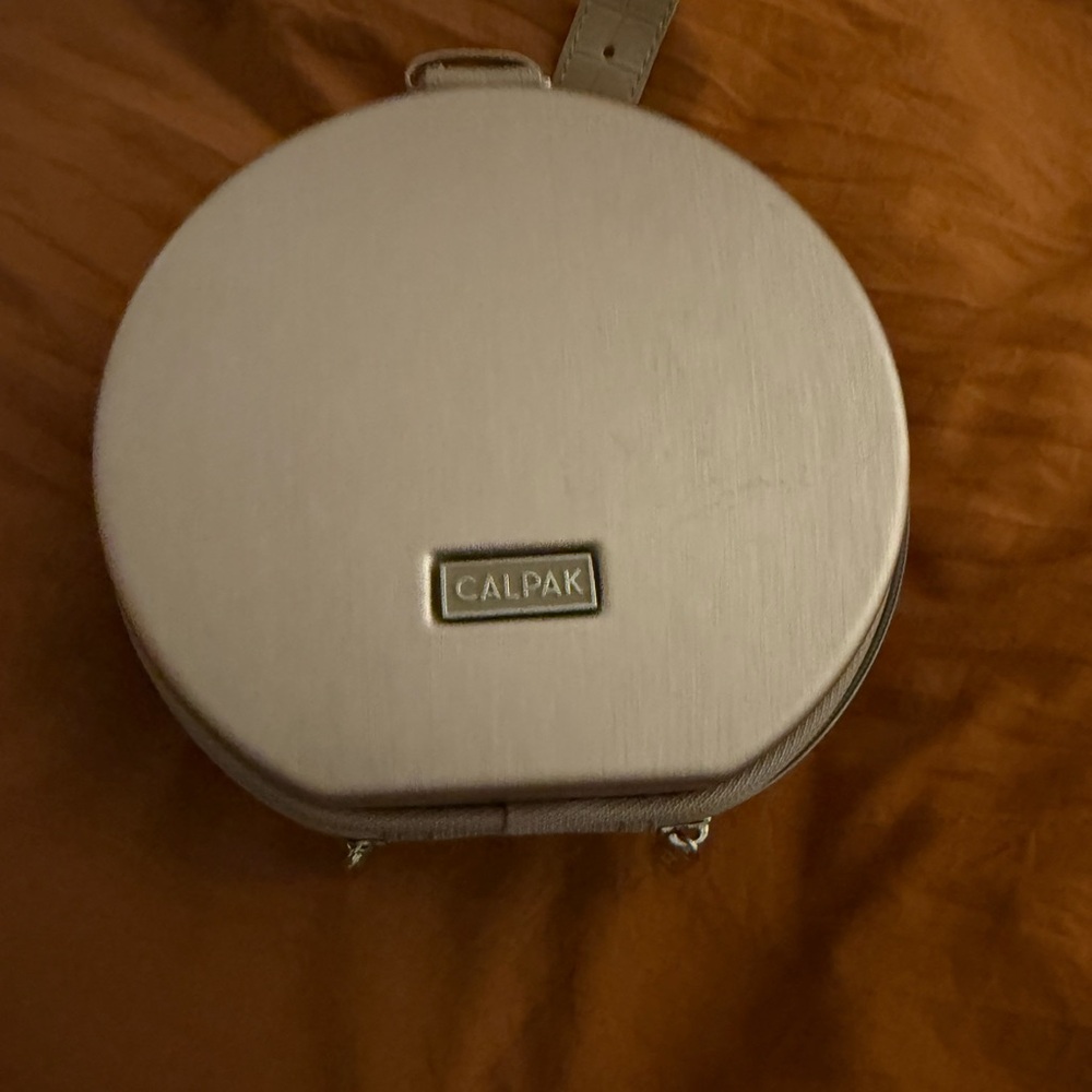 Calpak Gold Round Baye Mini - Picture 2 of 5